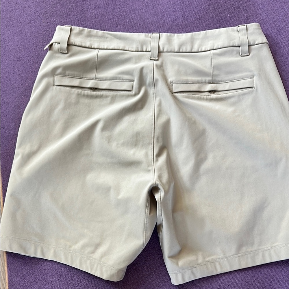 Lululemon ⛳️ commission khaki 30